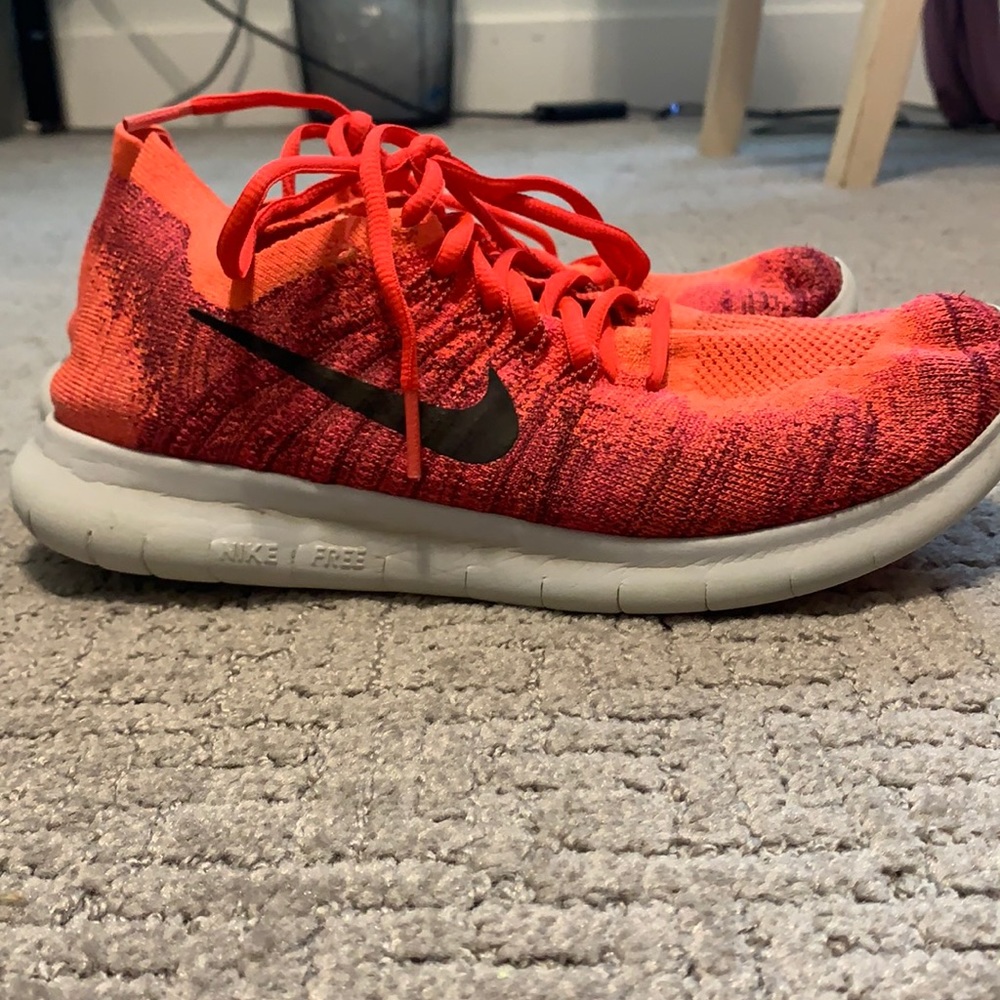 Nike free runs